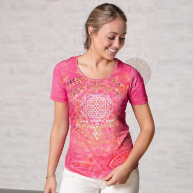 Spirit of OM Yoga shirt azalea